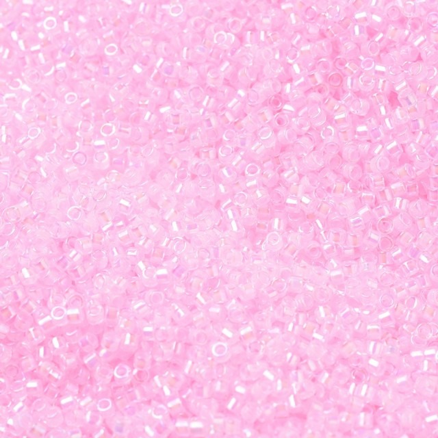 Бисер MIYUKI Delica цилиндр прозрачный Pink Lined Crystal AB DB0055/3г